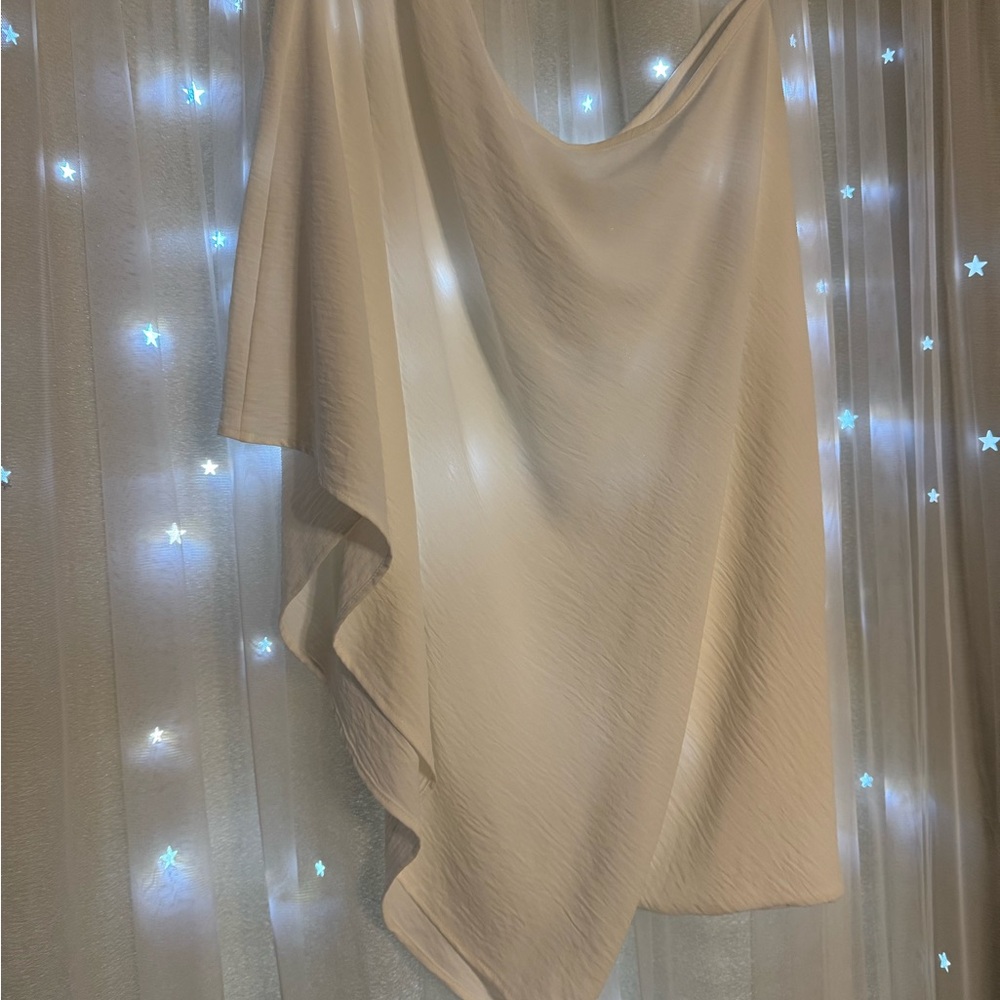 eesome Cream One-Shoulder Asymmetrical Tunic